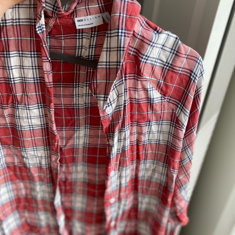 4 shirts bundle - Picture 6 of 6
